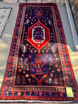 10'9" X 4'7' HAND KNOTTED RUG