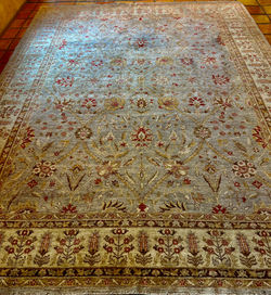 13'8" X 10' HAND KNOTTED RUG