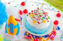 Smash the cake