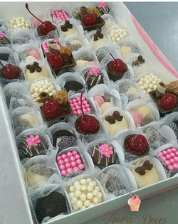 Caixa doces variados