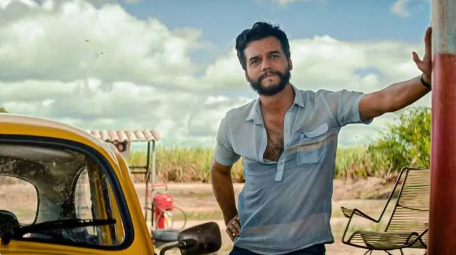 O Agente Secreto Wagner Moura é Marcelo.
