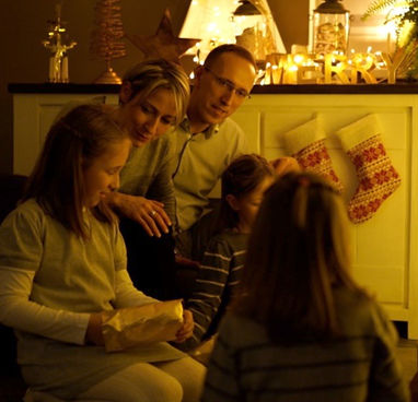 Guia Prático de Presentes de Natal: Ideias certeiras, afetivas e para todos os estilos. Por Valéria Monteiro.