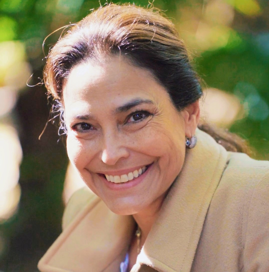 Valéria Monteiro mantém produção autoral em seu site oficial