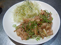 鳥煌せせりガーリック炒め