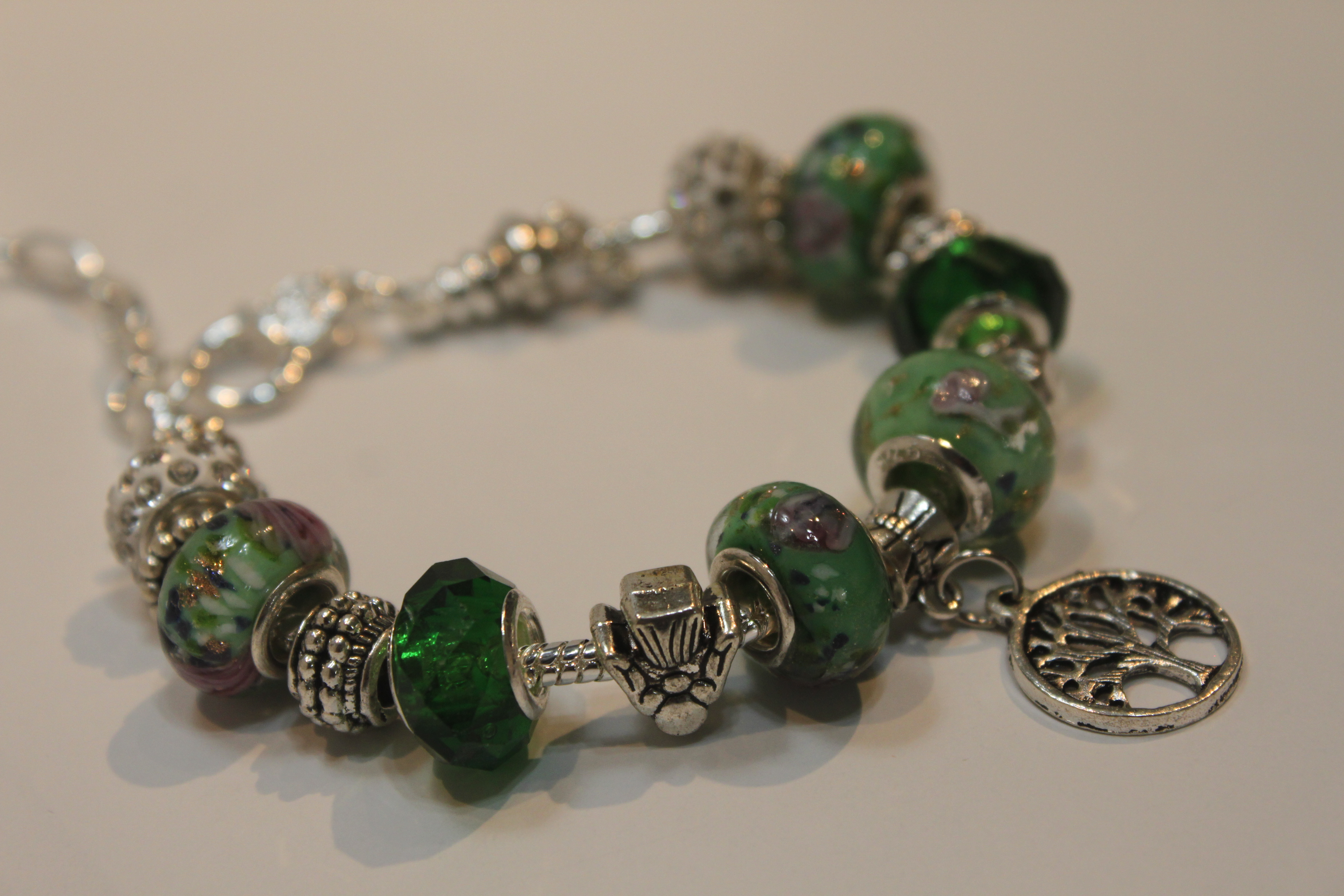 Tree of life charm bracelet - green