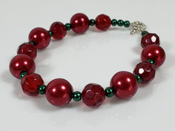 JWB-1908-03 Bracelet-Xmas-Red and green pearls