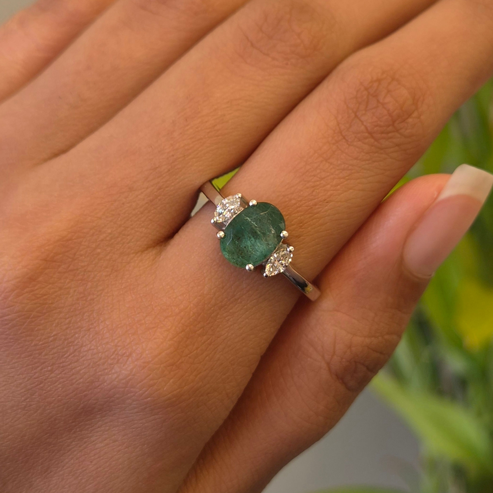 Natural Oval Cut Emerald & Diamond 925 Sterling Silver Ring