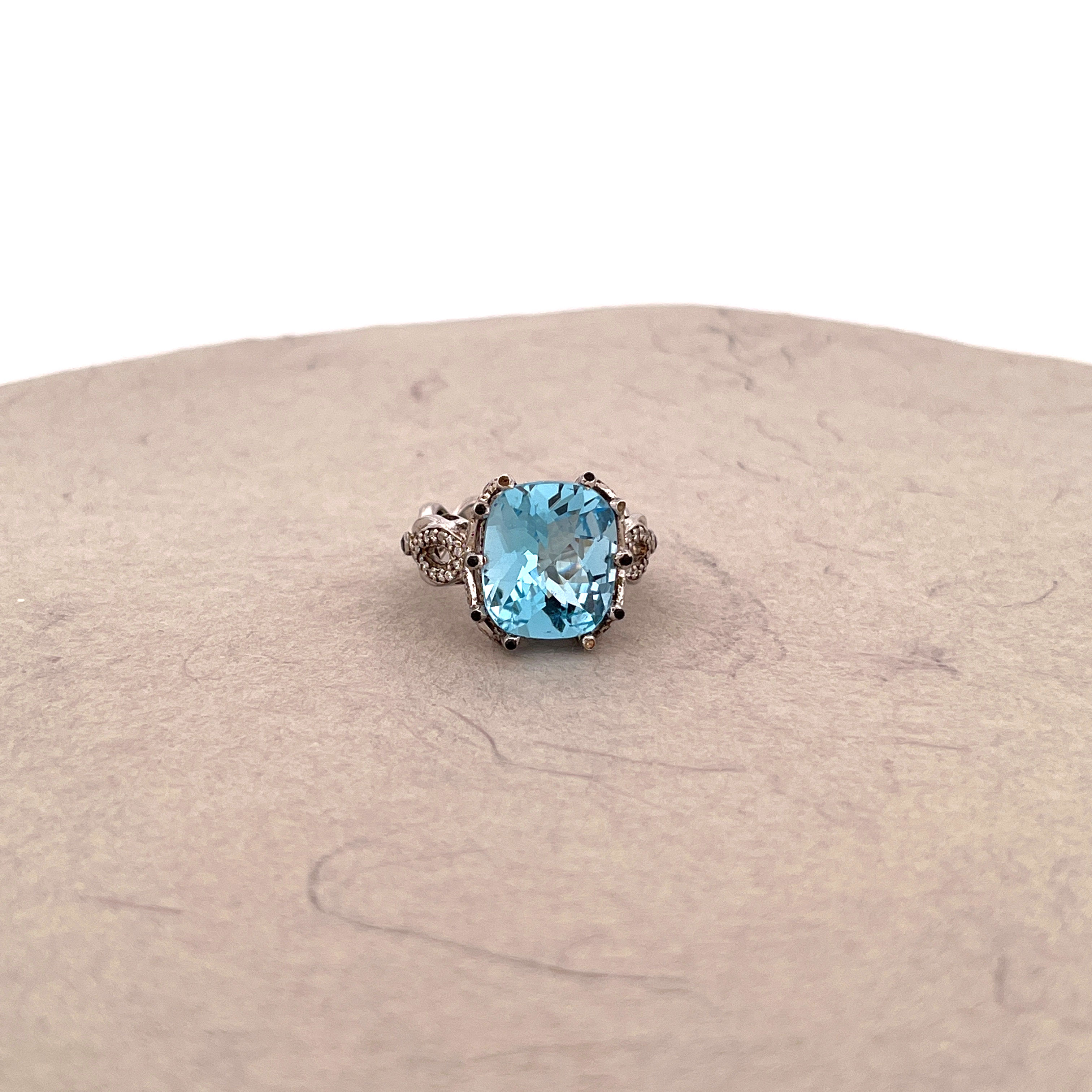 Natural Blue topaz ring