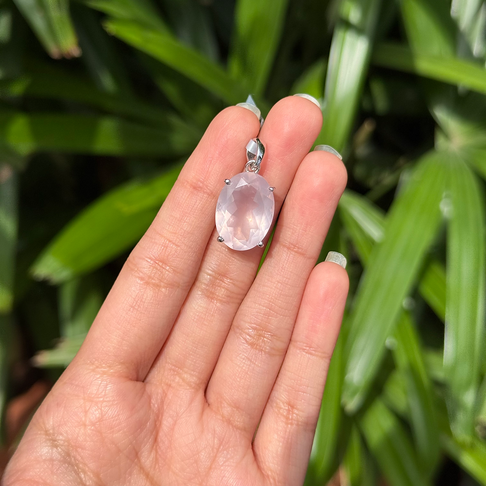 Rose quartz oval pendant