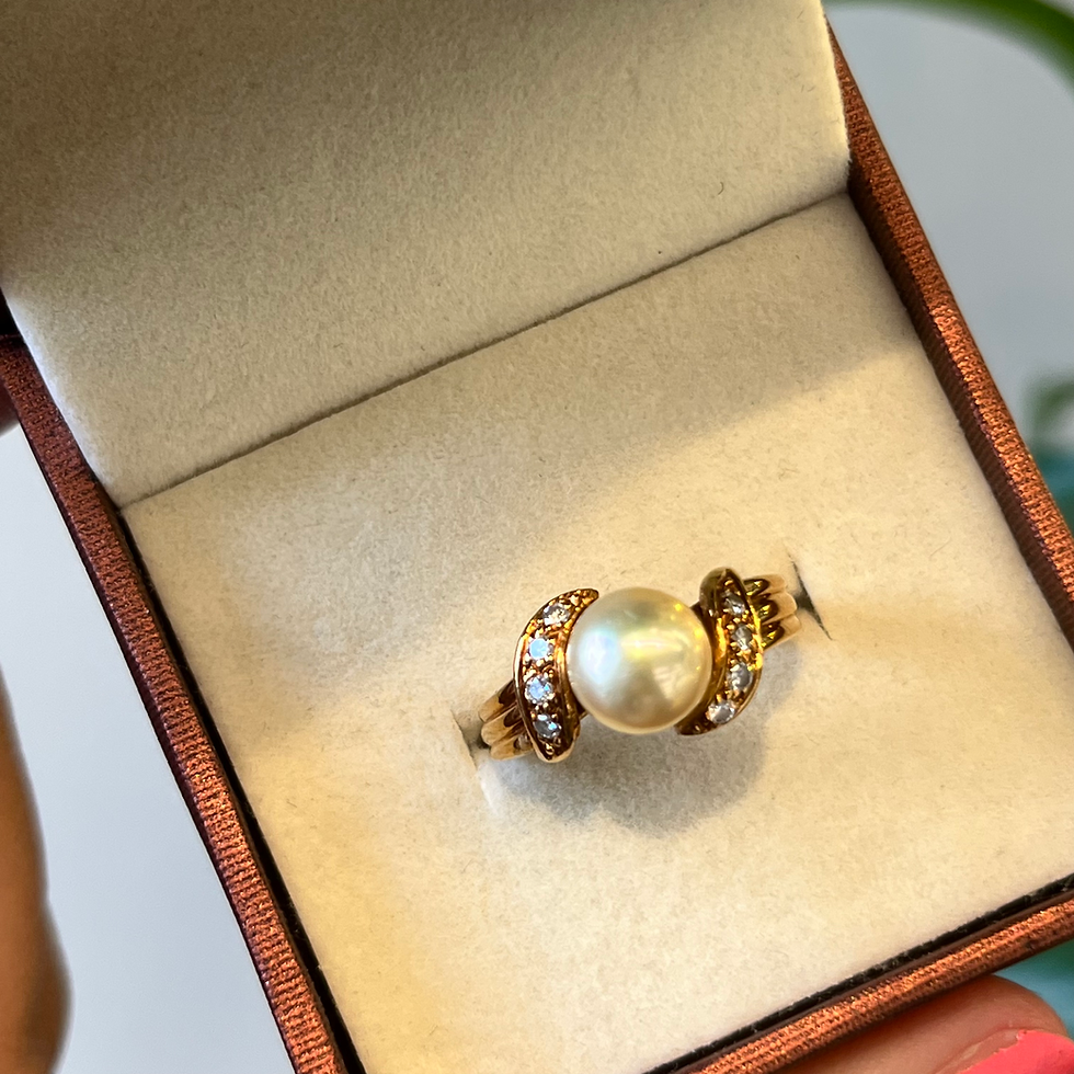 Thumbnail: Genuine Pearl and diamond 18K gold ring