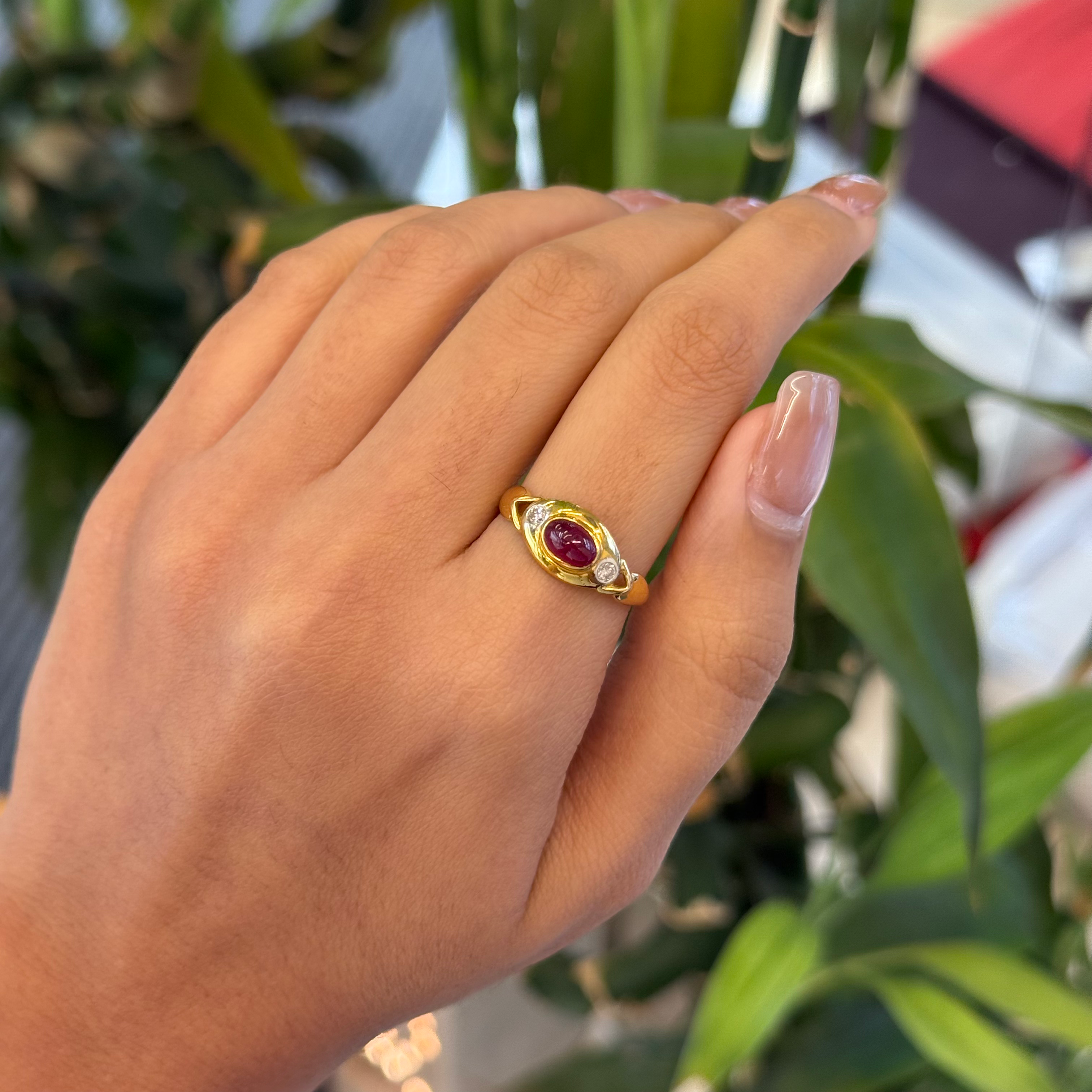 Natural Ruby and diamond 18K gold ring