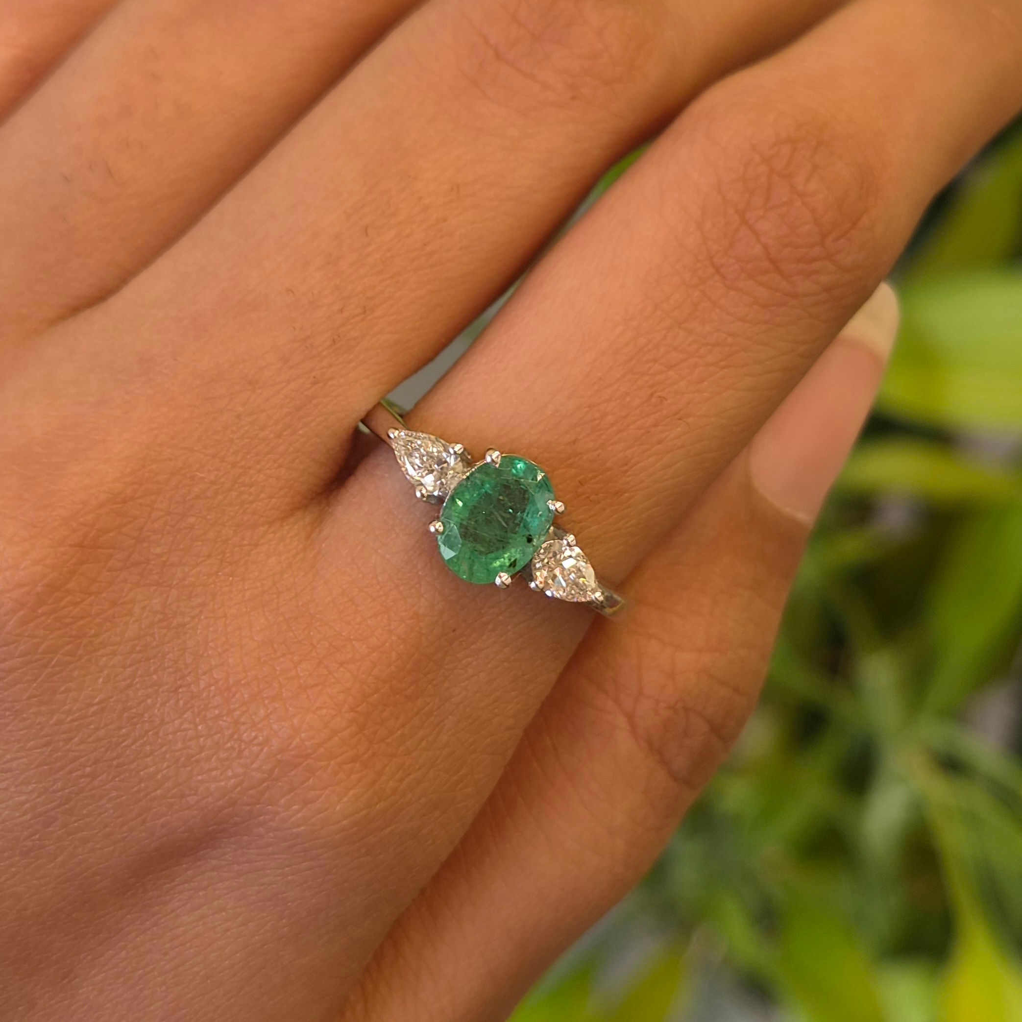 Natural Oval Cut Emerald & Pear Diamond 925 Sterling Silver Ring