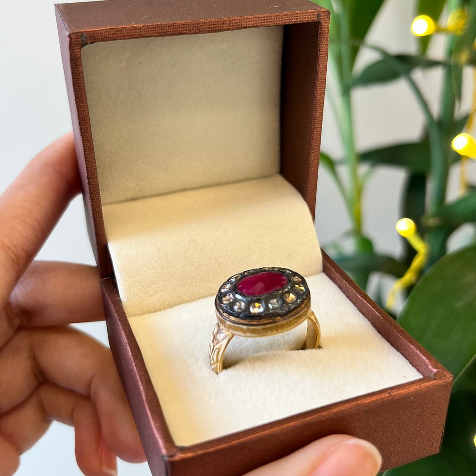 Miniatura: Natural Ruby and diamonds 18K gold ring