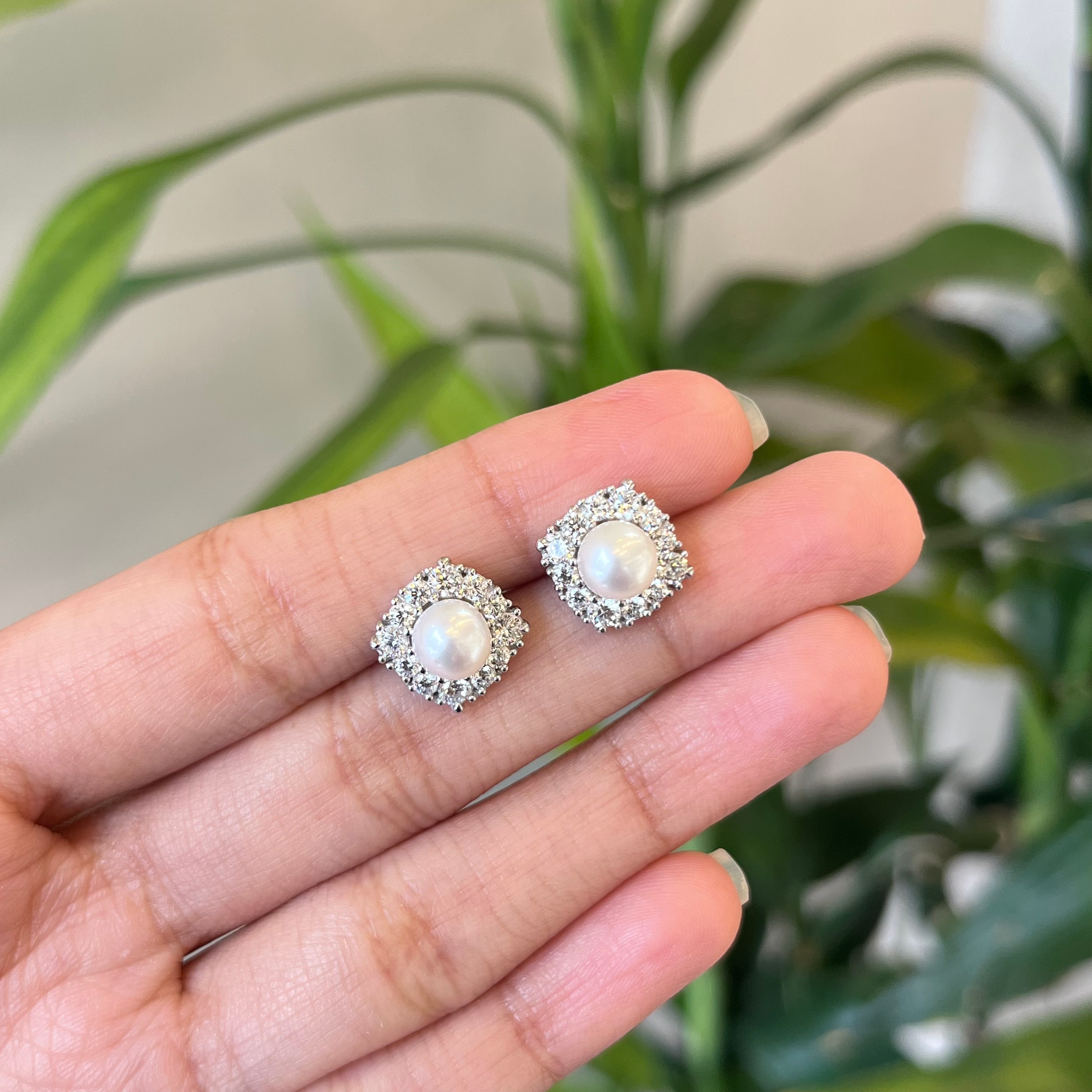 Genuine Freshwater pearl cluster studs earrings