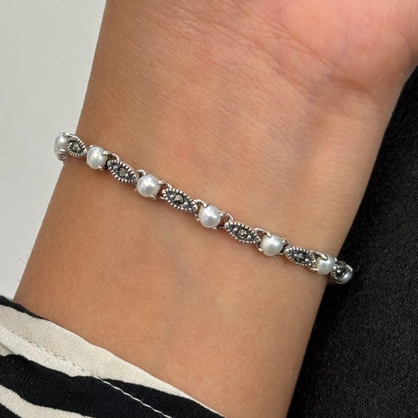 Natural Pearl Round 925 Sterling Silver Marcasite Bracelet
