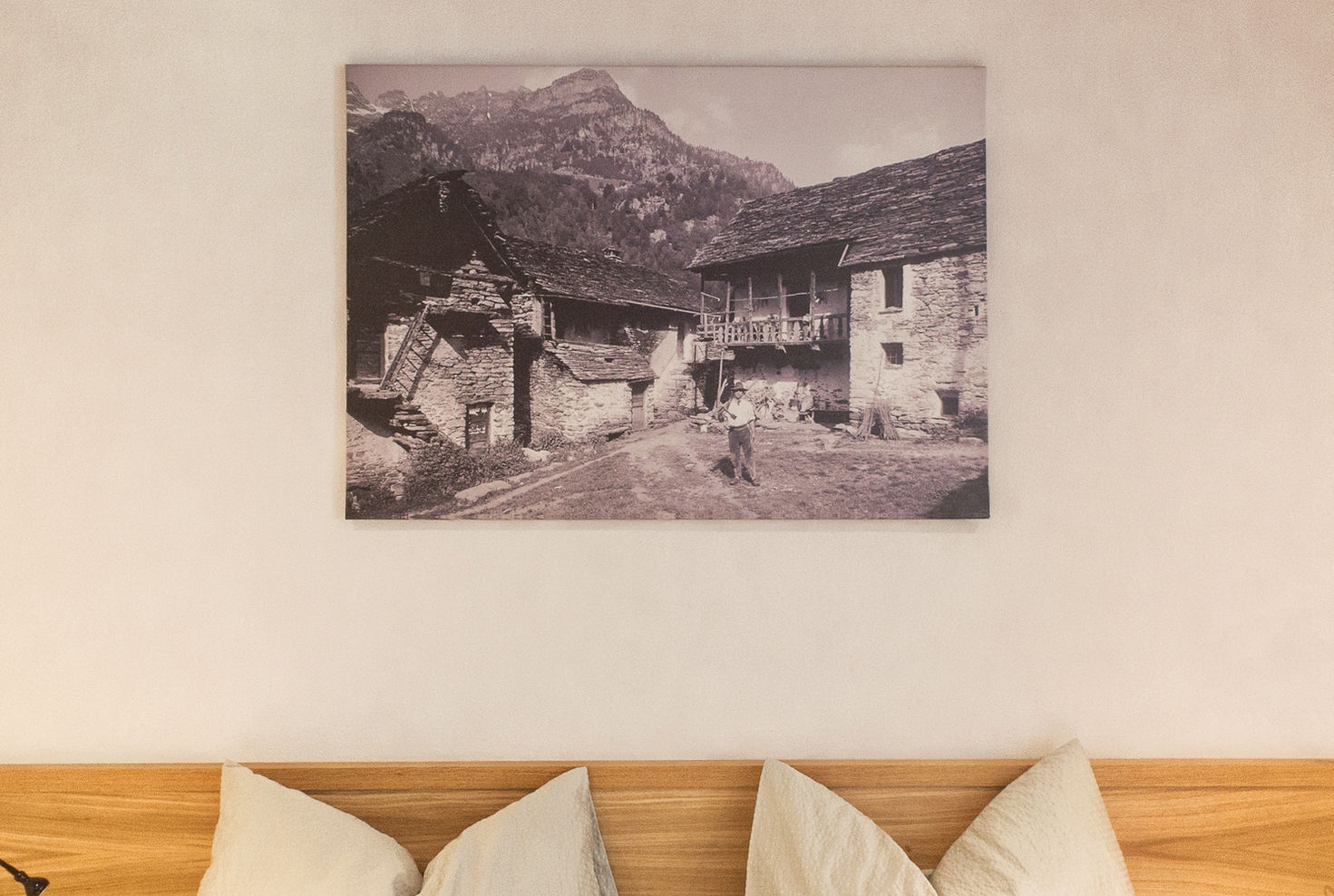 Apartments, houses, rooms in Valle Verzasca, Ticino
