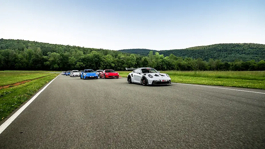 Stage de pilotage perfectionnement et coaching sur circuit automobile