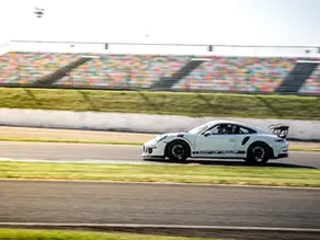 Stage de pilotage sur le circuit Magny-Cours F1