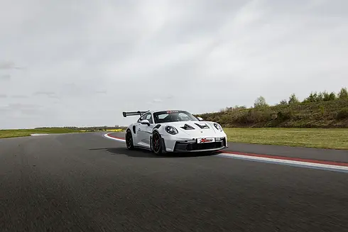 Stage de pilotage Porsche 992 GT3 RS sur circuit proche de Paris avec coach professionnel