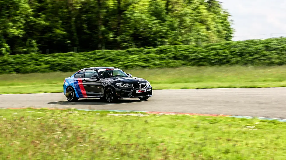 Les Écuyers, circuit automobile proposant coaching personnalisé et journées de roulage