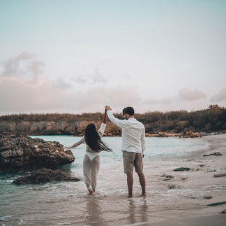 Maternity photoshoot on vacation