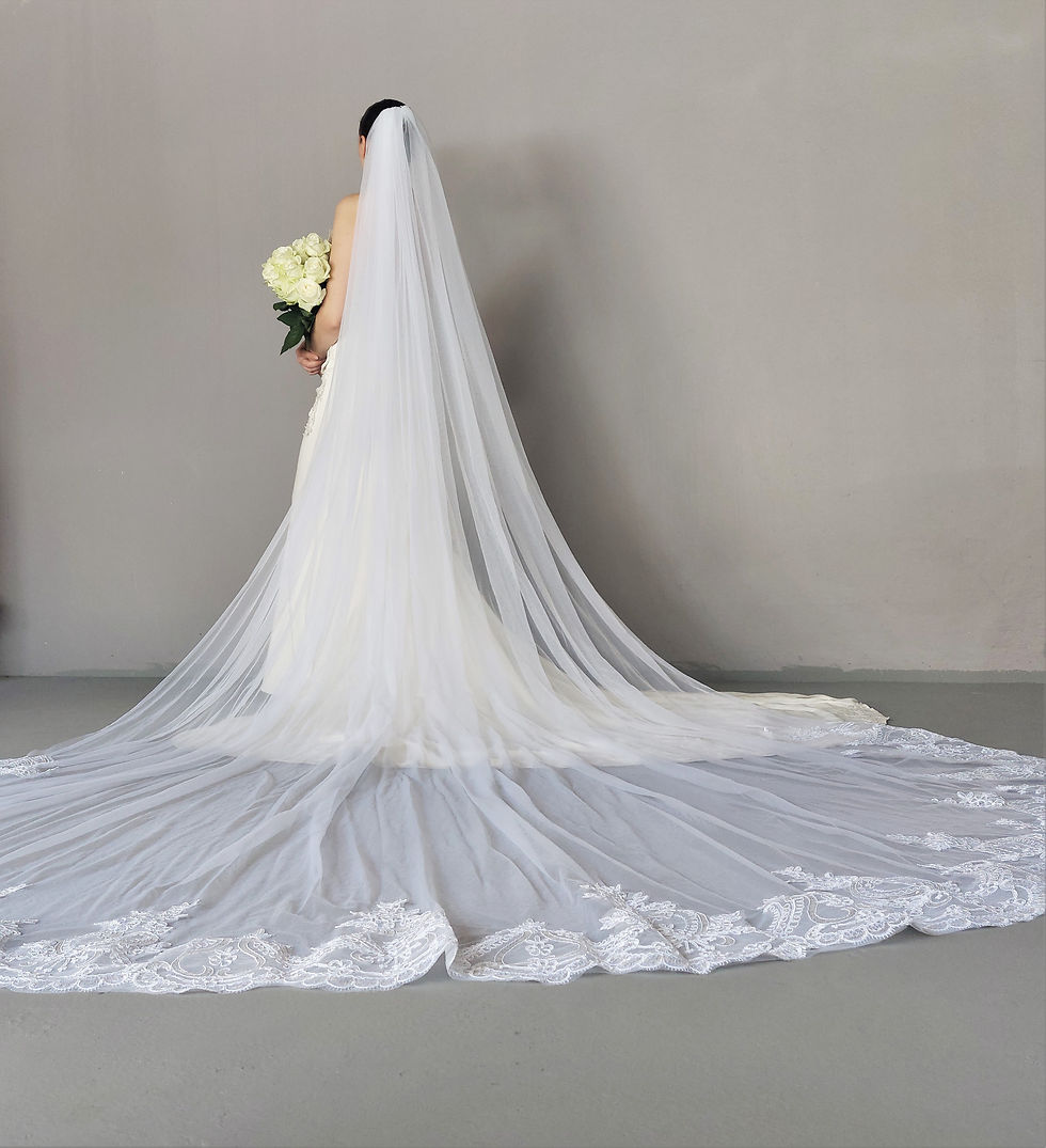 Thumbnail: V9: Lace trim extra-long bridal veil