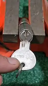 KİLİT İÇİNDE KIRILMIŞ ANAHTAR