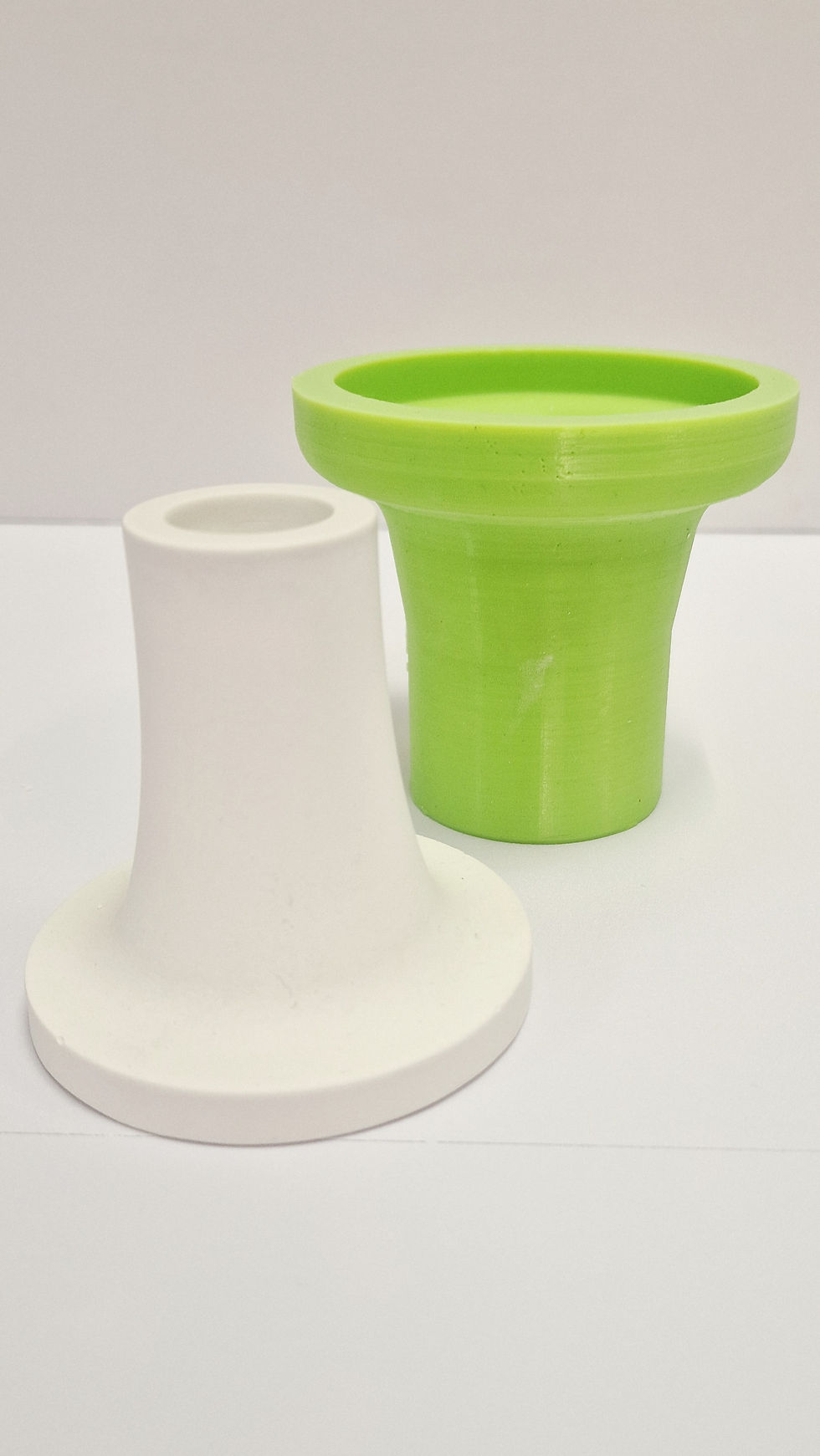 الصورة المصغرة: Tall curved candle stick holder silicone mould 
