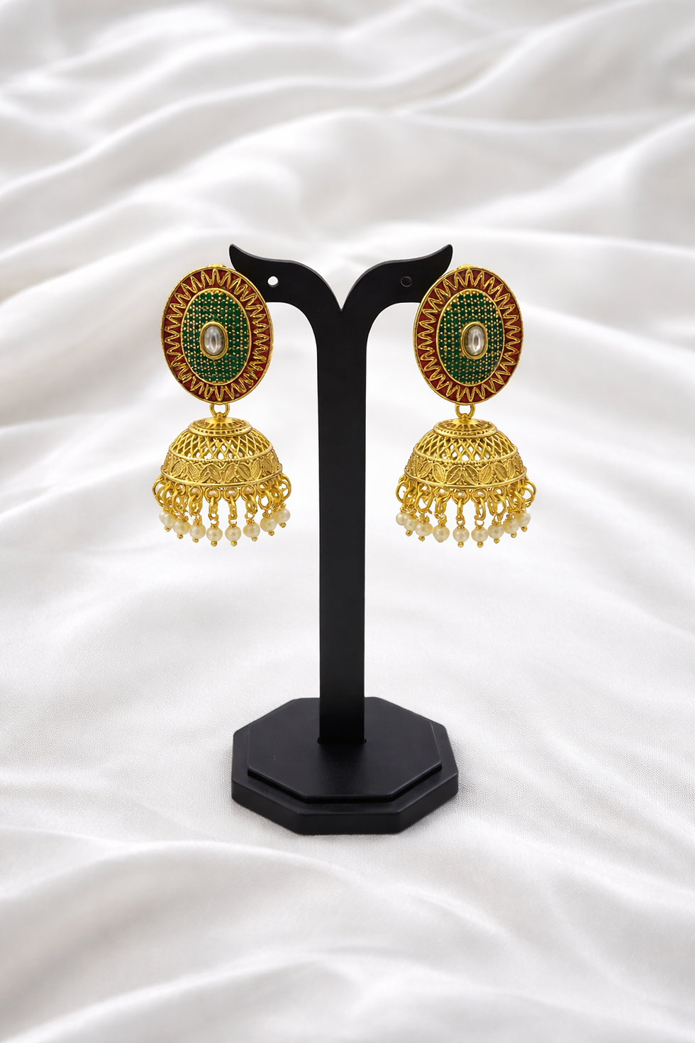 Thumbnail: Royal Emerald Kundan Bridal Jewellery Set – Luxury Statement Collection