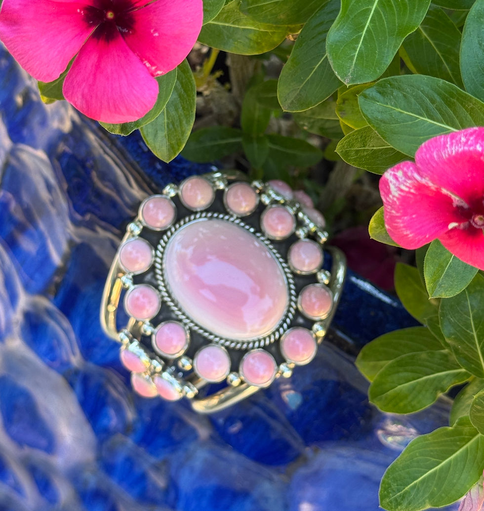 Thumbnail: Large Pink Conch Cuff Bracelet