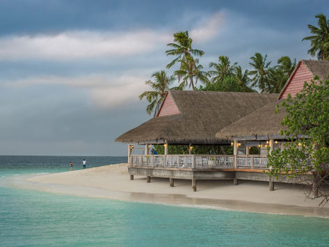 Best Places to Eat + Sleep on Roatan, Honduras