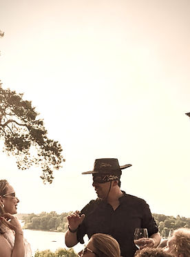 Saxophonist für Geburtstagsparty in Berlin_edited.jpg