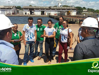 Acadêmicos de Logística participam do projeto "Receita Federal convida: conheça nossa Aduana&qu