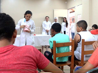 Iespes oferta atendimentos de saúde, beleza e bem-estar na escola Belo de Carvalho