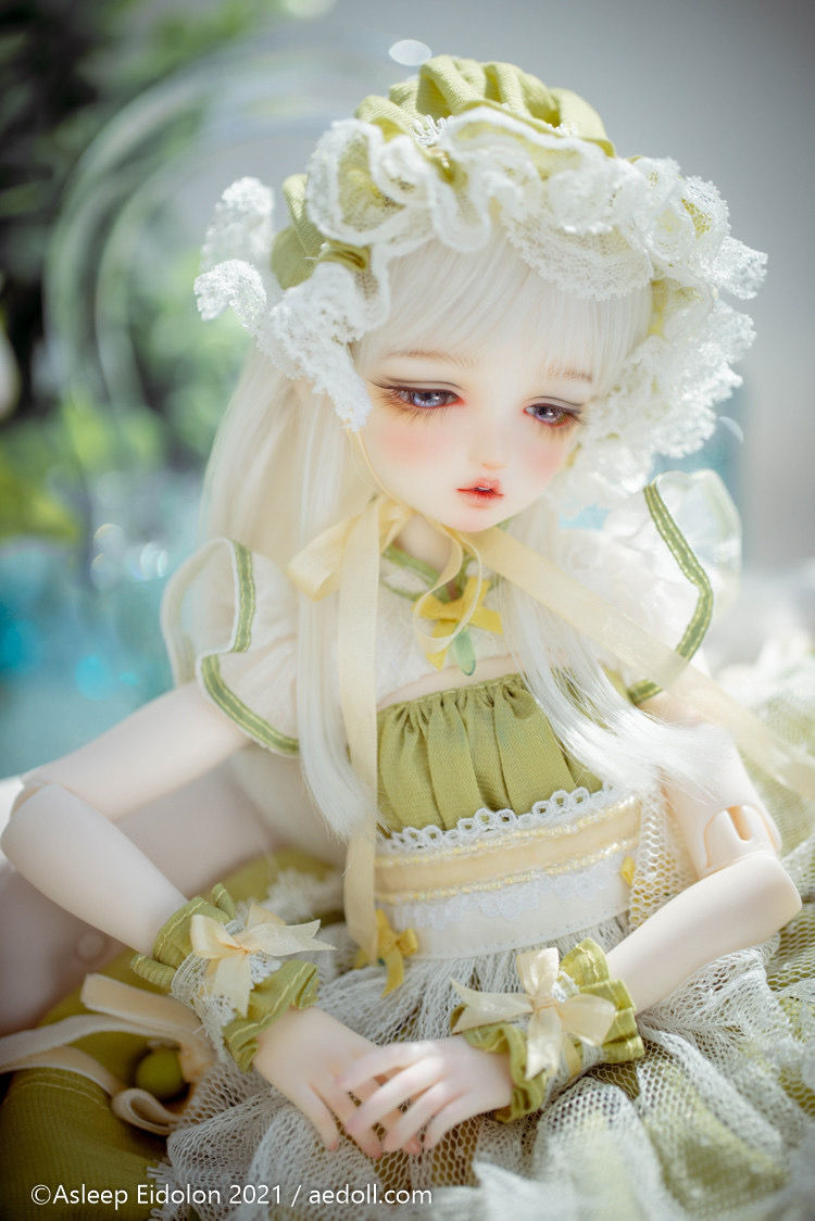 Thumbnail: Asleep Eidolon 1/4 doll Snow Pear