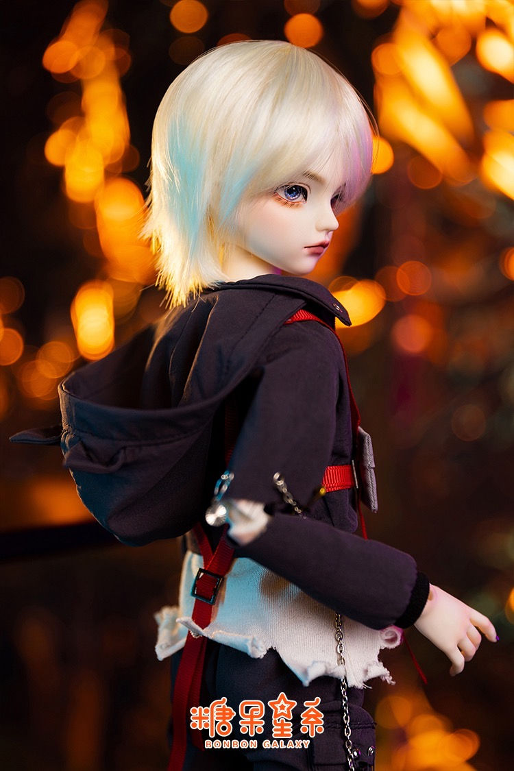 Thumbnail: Bonbon Galaxy 1/4 doll Clark