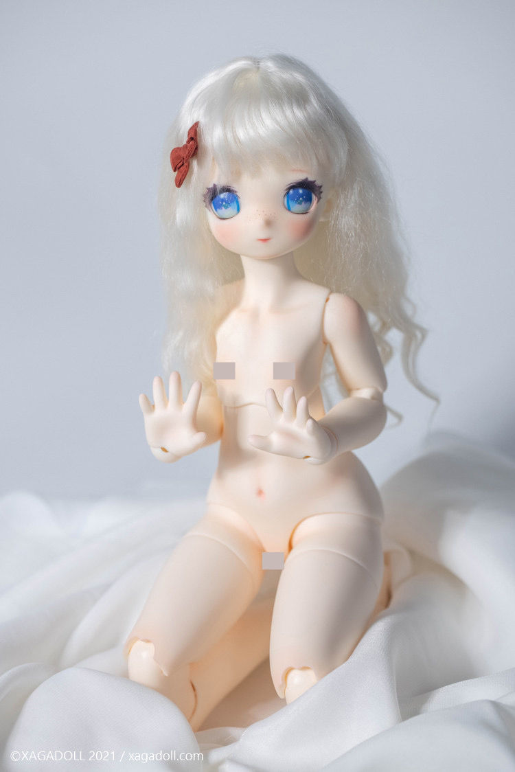 Thumbnail: Xaga 1/4 Heart knees Body