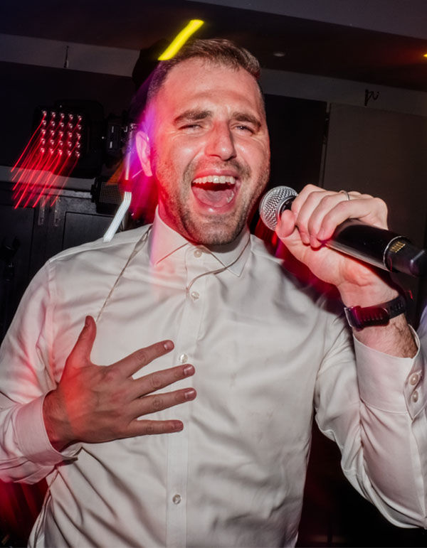 MOSHE LICHTENSTEIN - LEAD VOCALIST