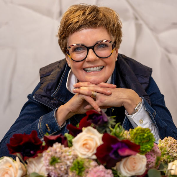 Christine Brandl, Blumenfreude, Blumen kaufen für NÖ, Wien, Burgenland: Sträuße, Kränze, Pflanzen & Deko für Hochzeit, Event & Trauer oder zum Selbstgenießen. Mit Liebe handgemacht! 💐 Besuchen Sie mich & lassen Sie sich inspirieren! 🌸✨