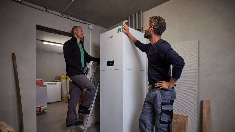 Gebrüder Weinlich Installateur: Egal ob neues Heizungssystem, Badumbau, Reparatur, Service, Wasserenthärtungs- oder Photovoltaik-Anlage. ✅ Wir sind für Sie da!