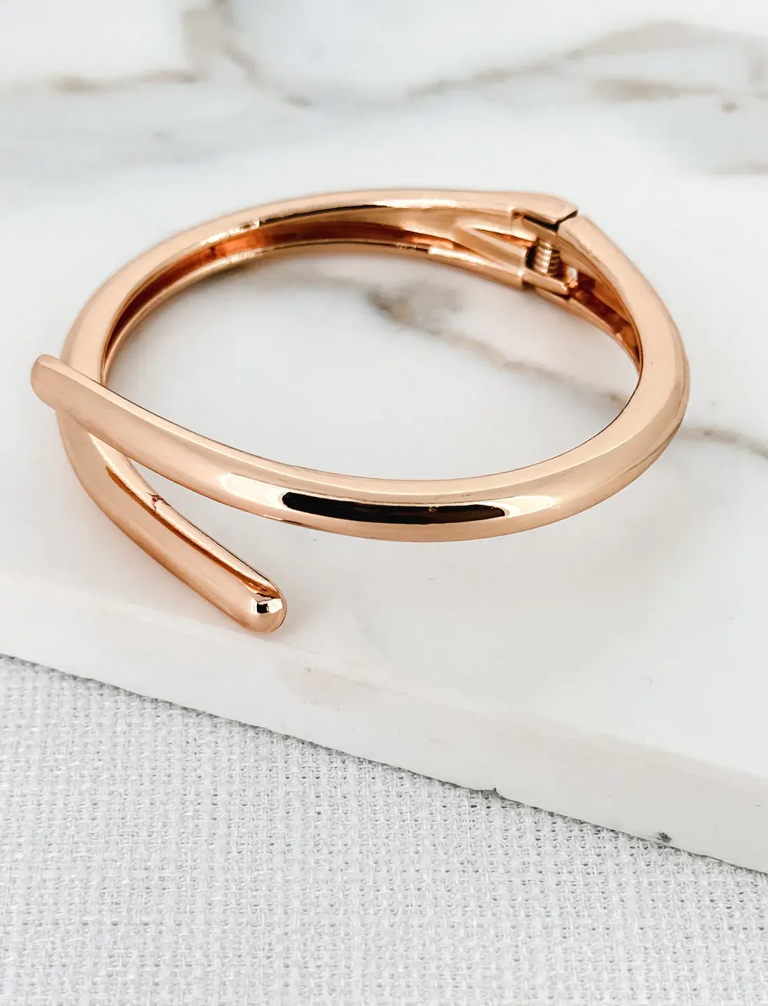 Envy Gold Twist Bangle