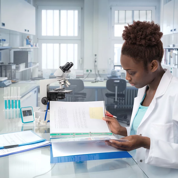 Scientifique de laboratoire.webp