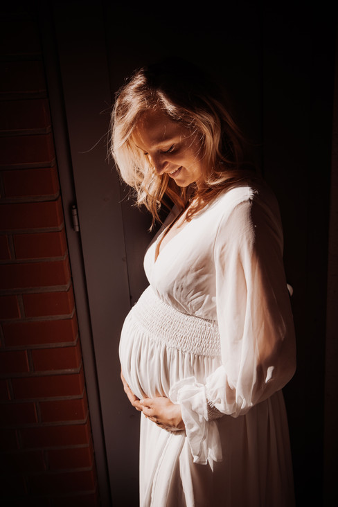 Schwangerschaft_Babybauch_Fotoshooting_Köln_Wesel_NRW_MUT_grfik&mehr (23).jpeg