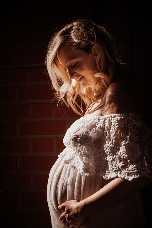 Schwangerschaft_Babybauch_Fotoshooting_Köln_Wesel_NRW_MUT_grfik&mehr (28).jpeg