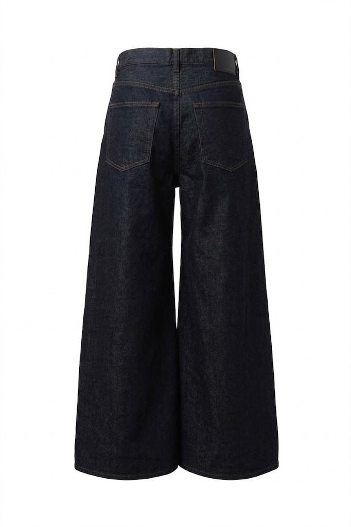 Thumbnail: Wide-Leg Raw Denim