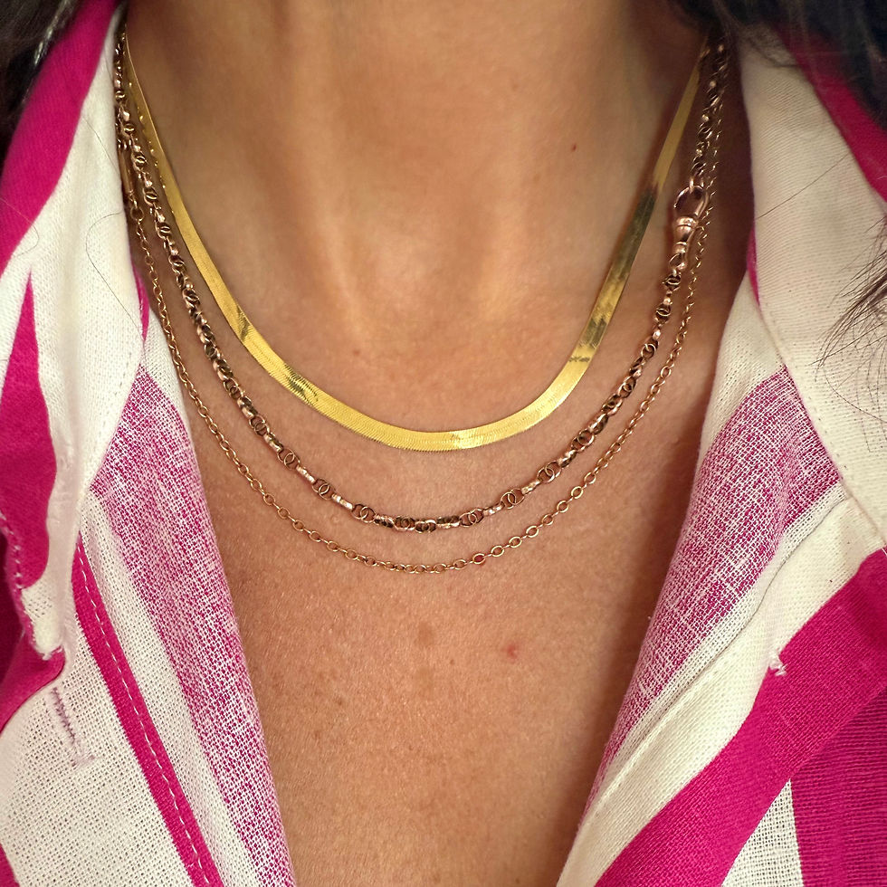 Thumbnail: Gorgeous antique chain with dog clip