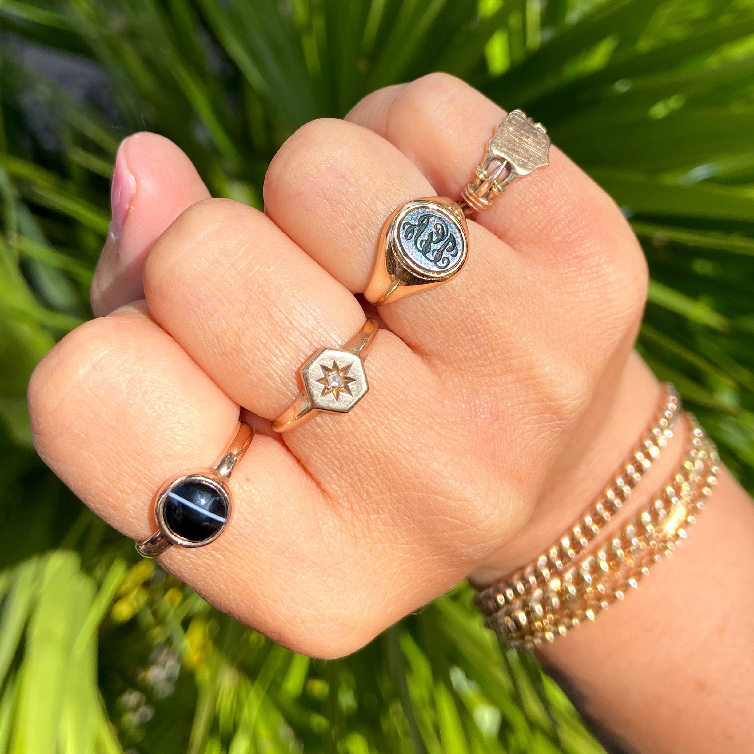 Victorian banded agate ring 