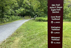 dl-trail-sign.jpg