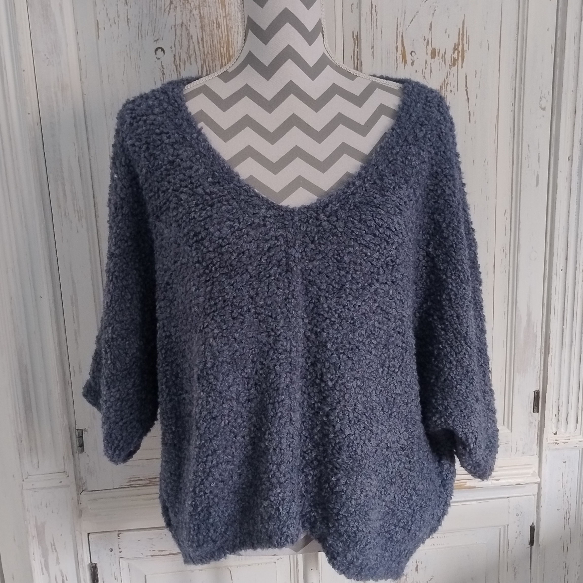V Neck Boucle Jumpers