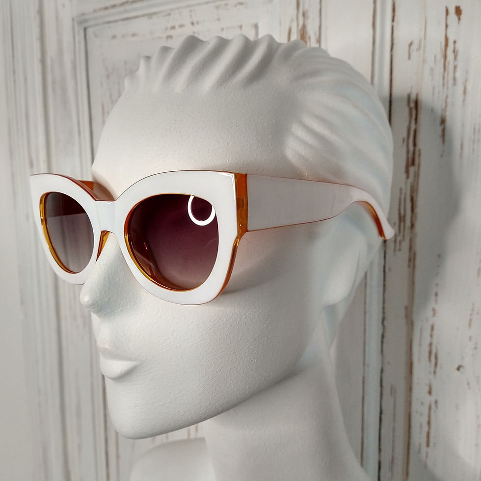 Thumbnail: 265 Bold Shape Frame Sunglasses with Wide Arms